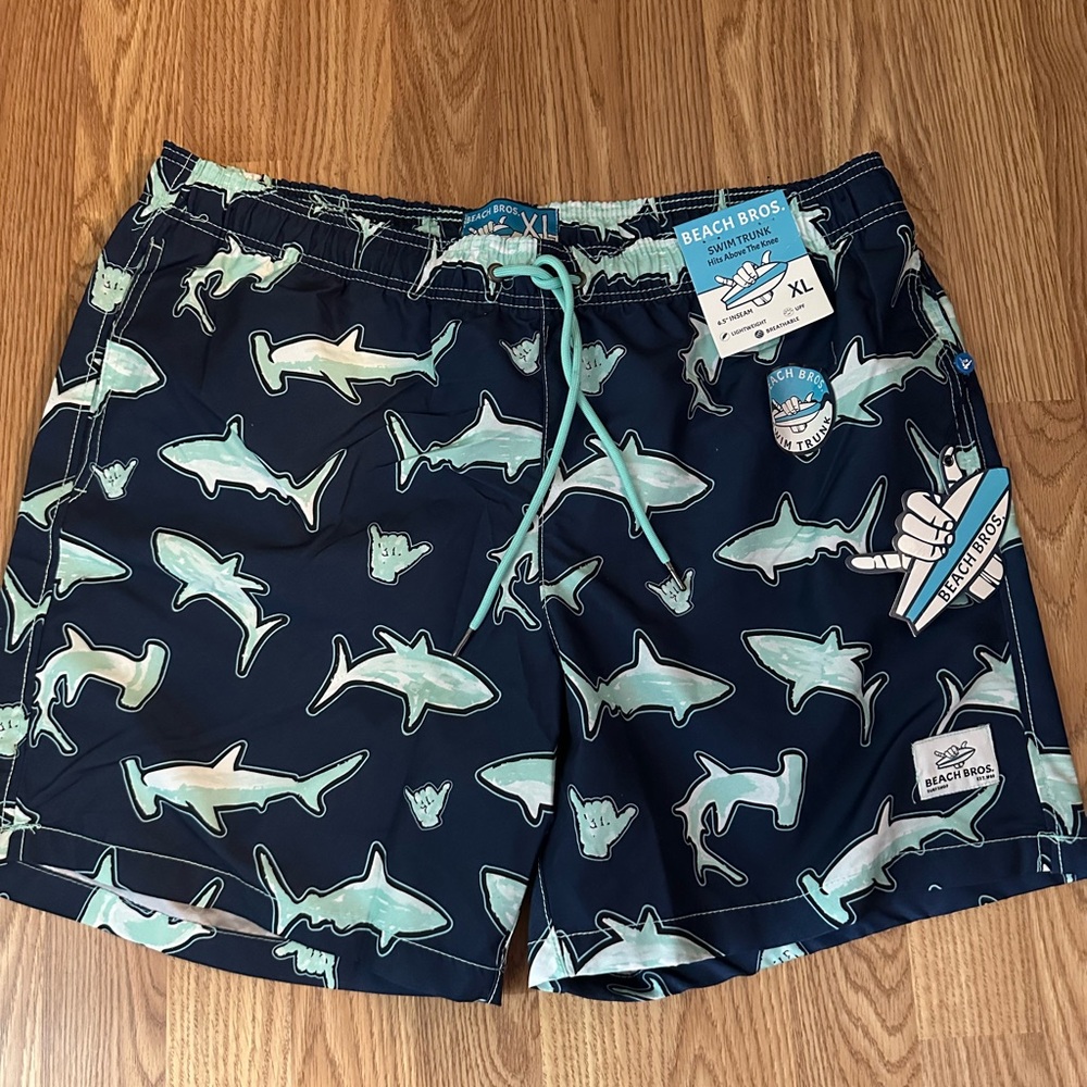 Men’s NWT size XL swim trunks